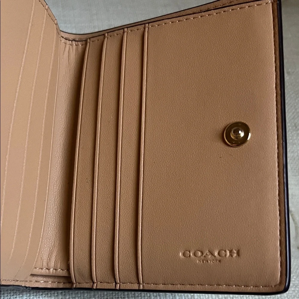 Coach Small Tan Leather Wallet - Picture 4 of 16